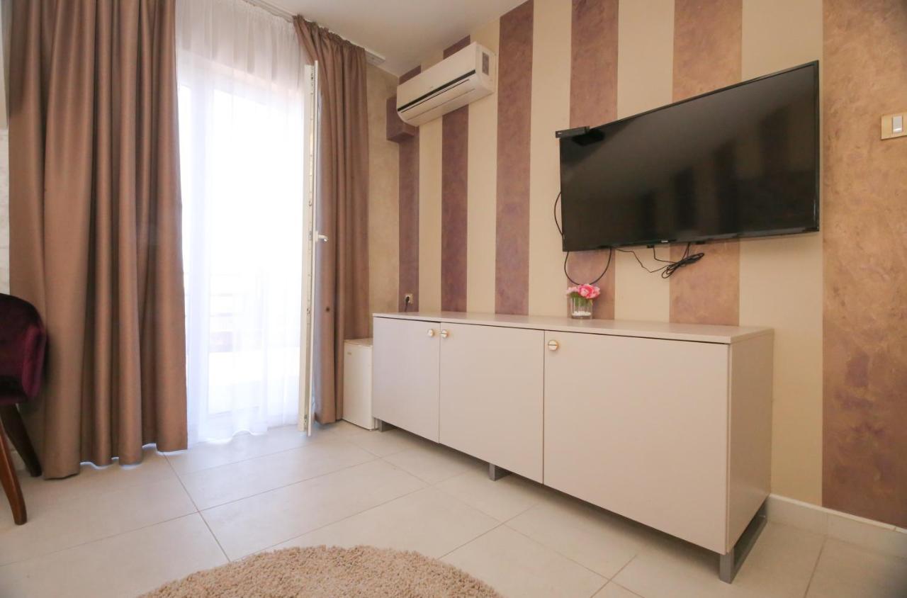 Bajadera Lux Отель