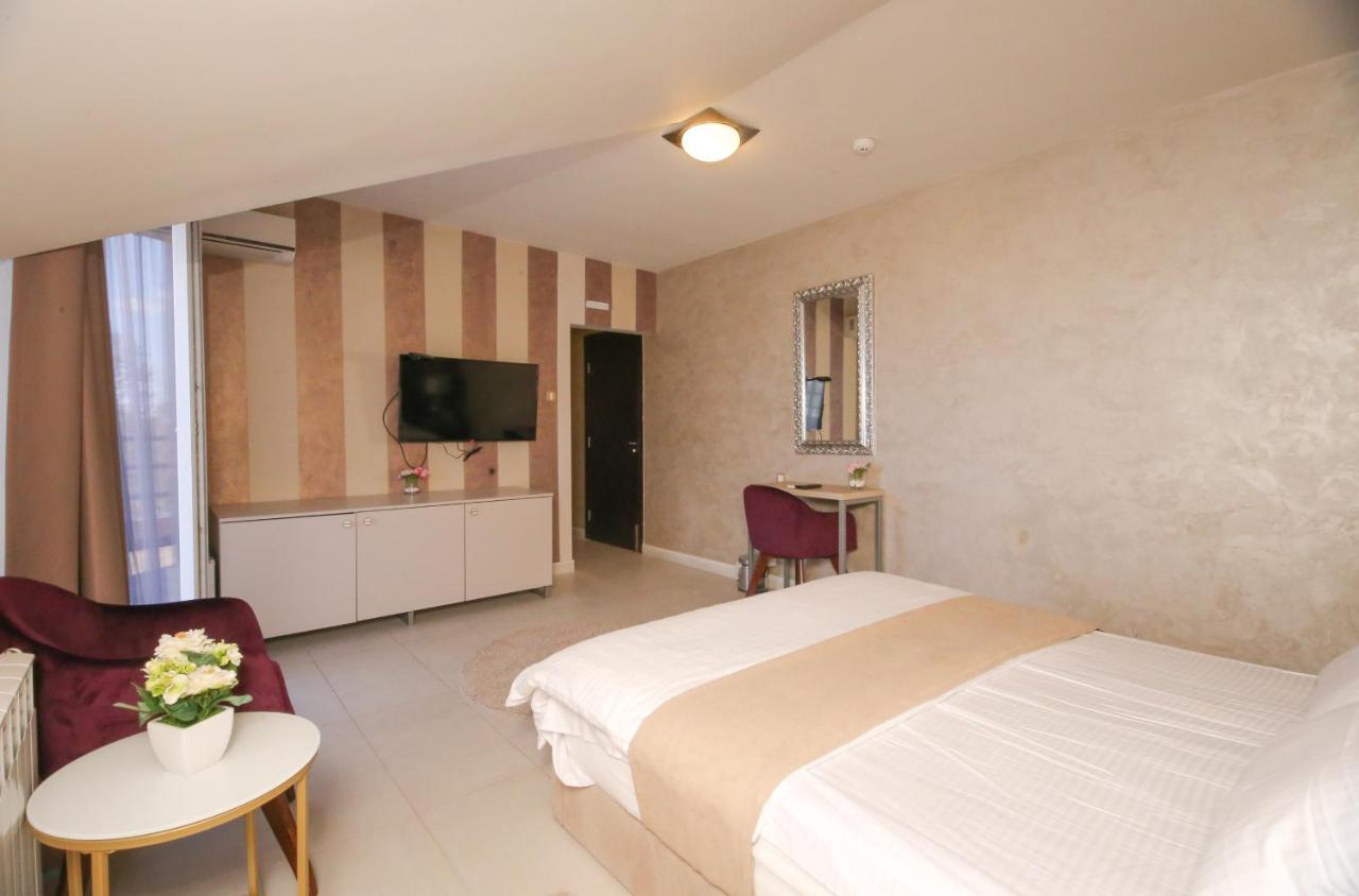 Bajadera Lux 2* Белград