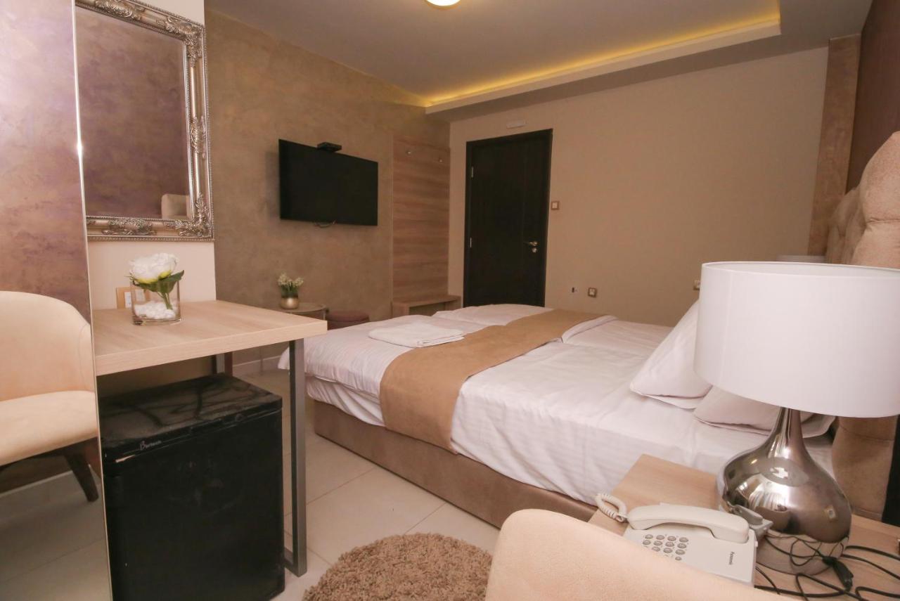 Bajadera Lux Отель 2*